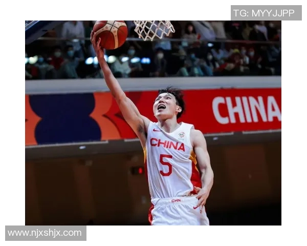 韩国男篮与伊朗男篮激战正酣谁将赢得亚洲篮球赛的荣耀