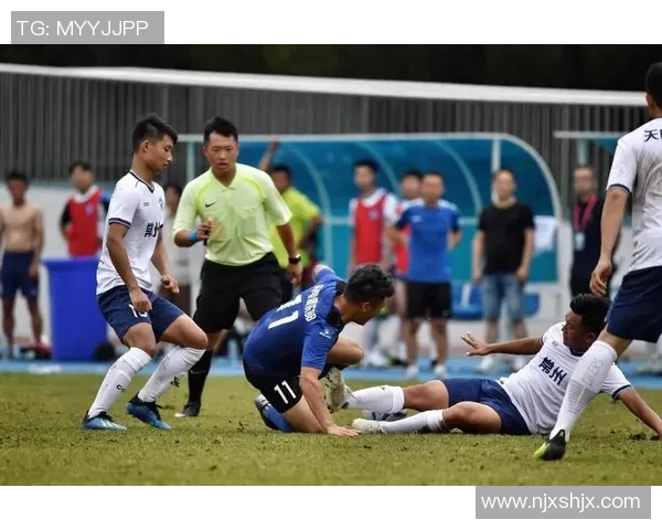 苏宁足球队迎战泰州远大全力争胜展现实力与团队精神
